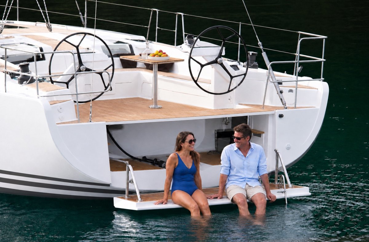 Sailboat - Hanse - 17.5 meters