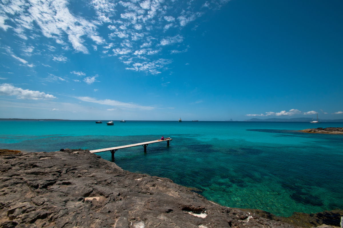 viajes en velero calas formentera