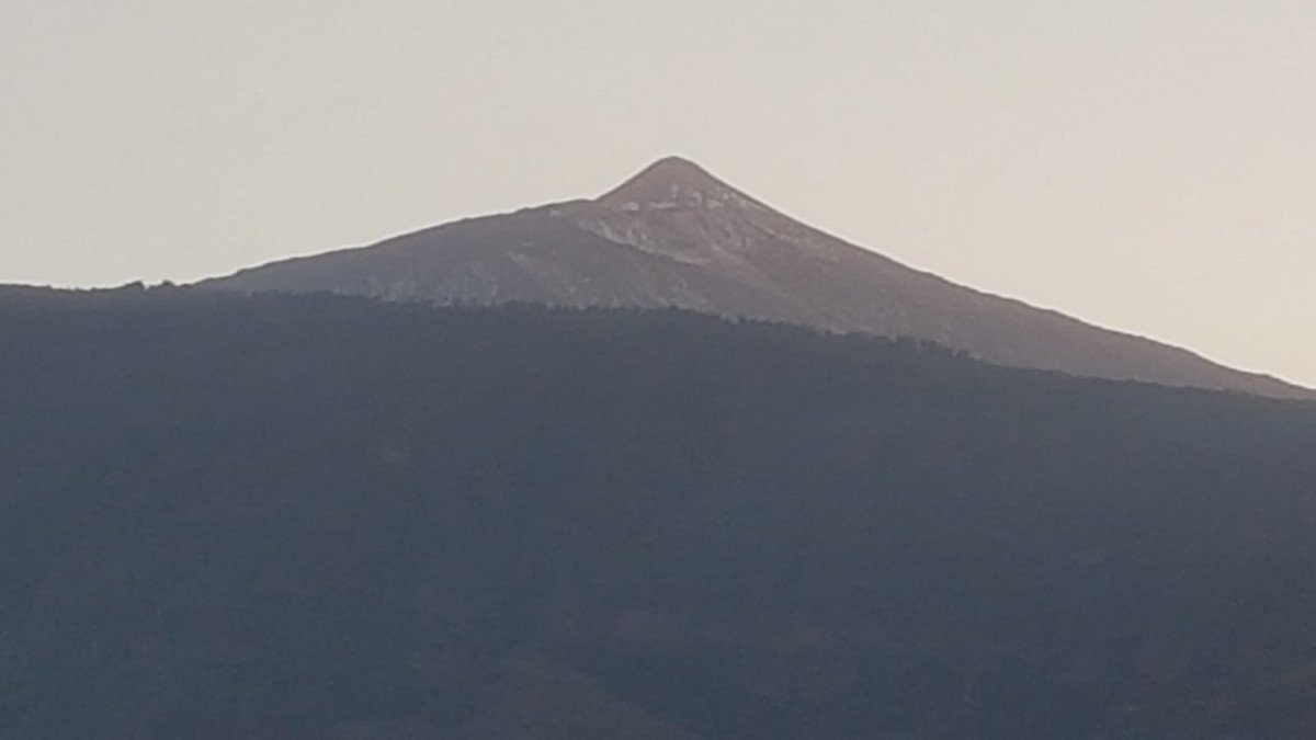 Goditi la bellezza naturale delle Isole Canarie dal mare