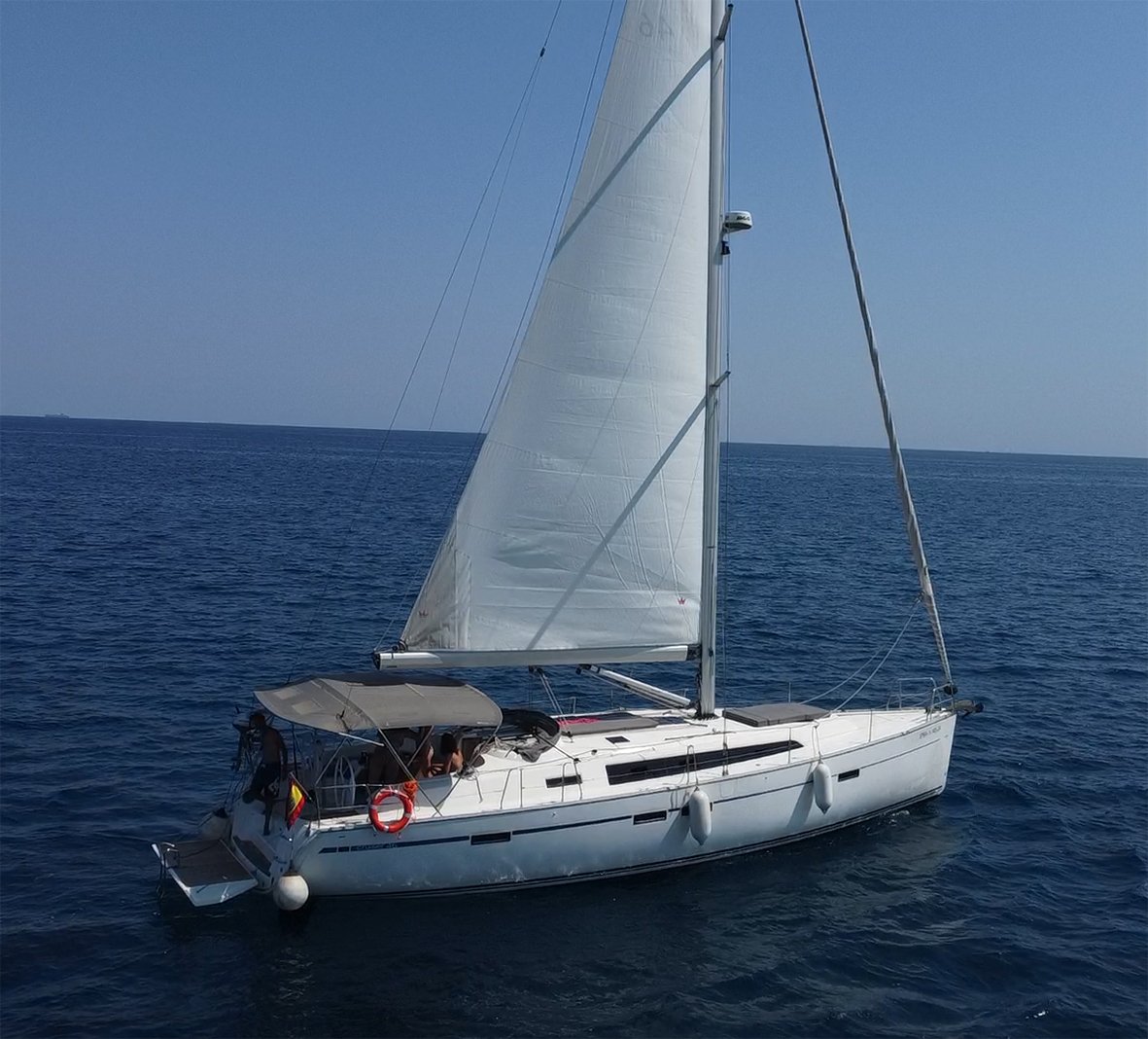 Navega por el Mediterráneo en un velero