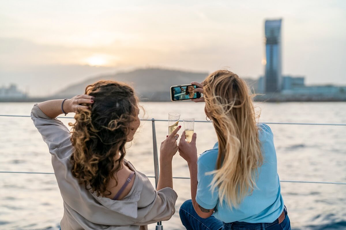 Sailboat tour along Barcelona's coast with refreshments