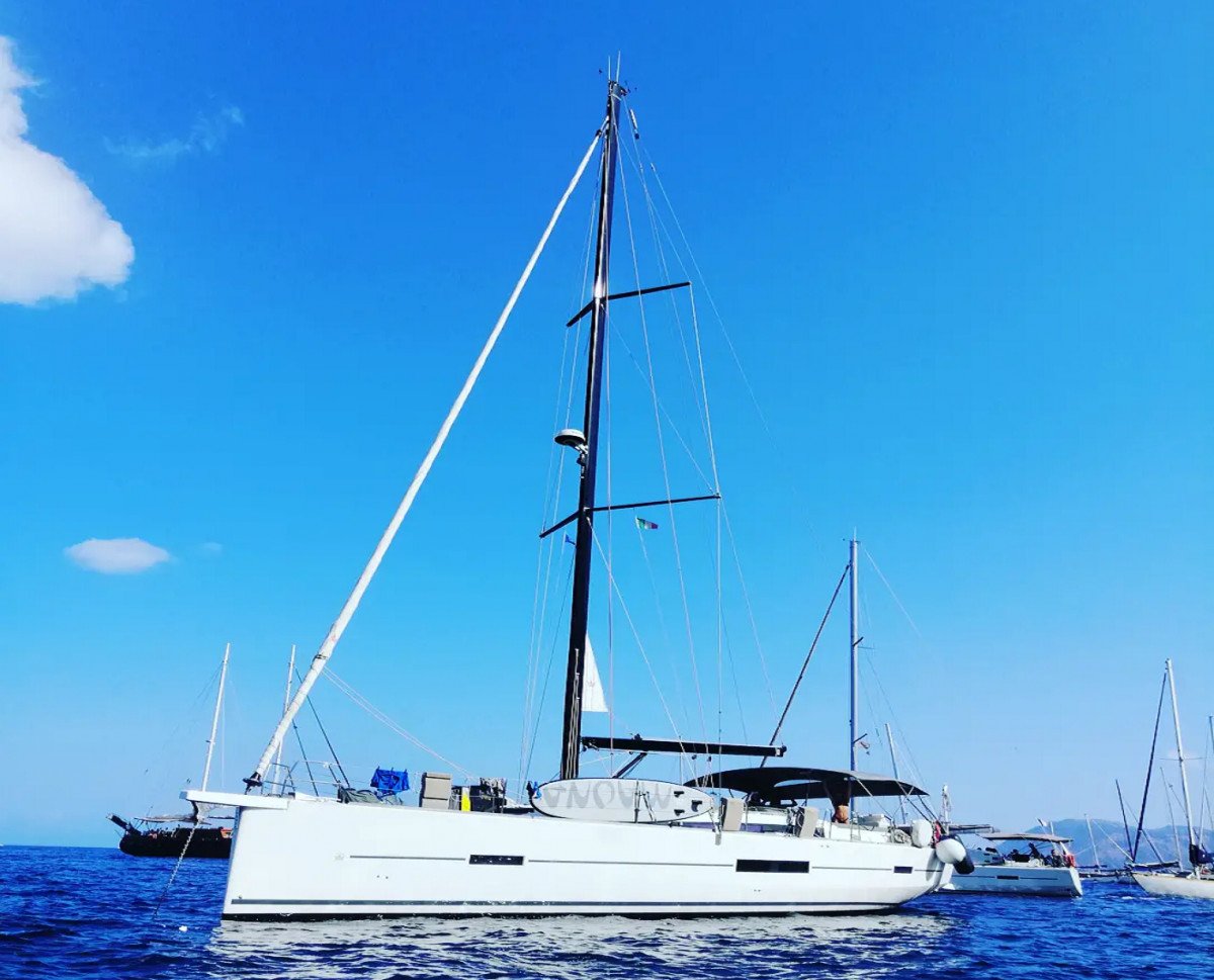 Dufour Yachts - 2 baths