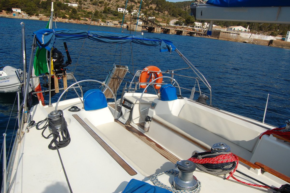 Astilleros Construcciones One Off - 11 people