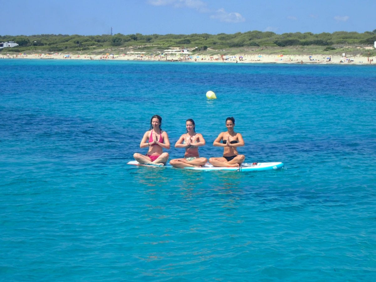 Esplora le acque azzurre di Ibiza e Formentera