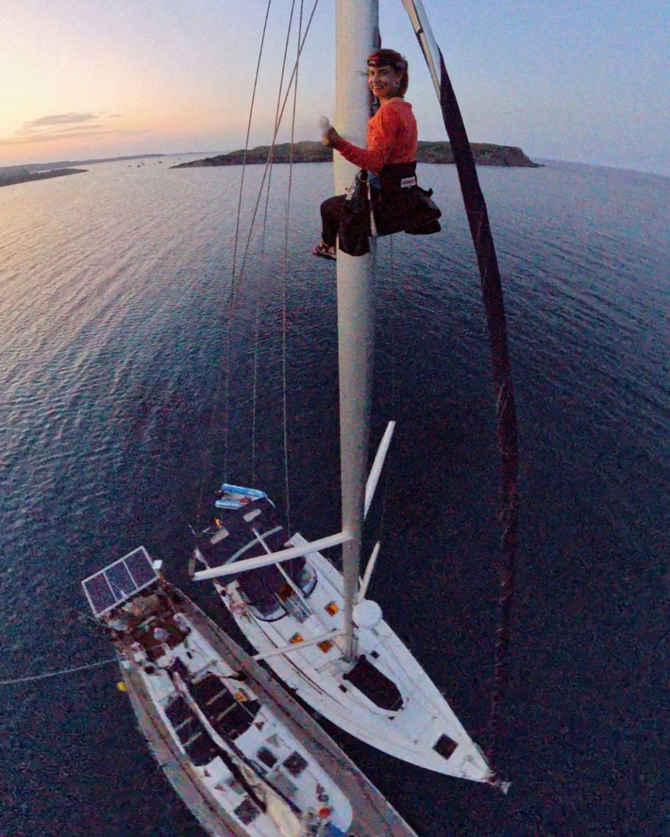 Jeanneau - 12 {{i18n.capacity}}