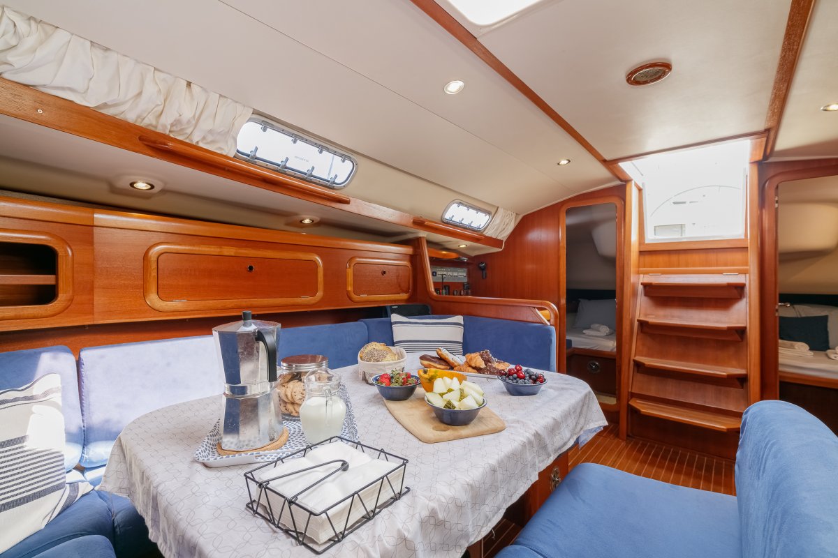 Take in the Coastal Views While Gaining Nautical Skills