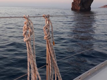 Vacaciones en velero en la isla de Elba: 4 días con una anfitriona.