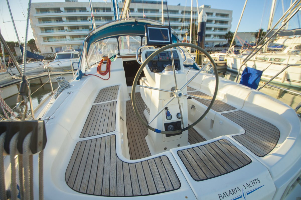 Explora los mares con confianza con nuestro curso de ampliación del PER + Vela