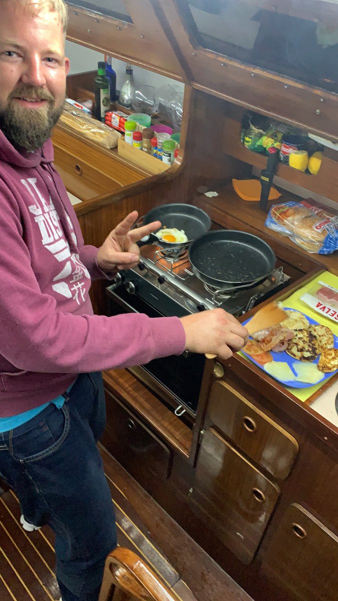 F85BF1B5-3DB3-40CA-8CD1-17953C06263C