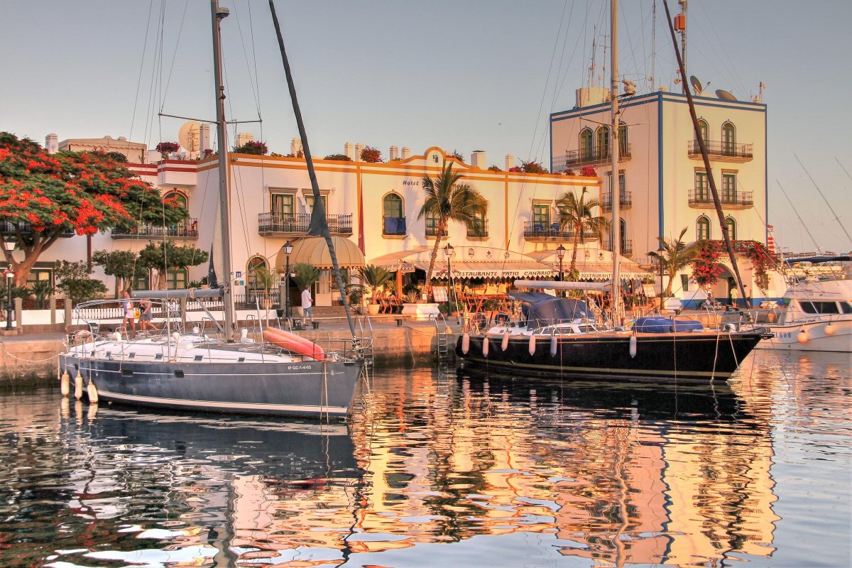 Sea adventure on the Castellón-Gibraltar-Canary Islands journey