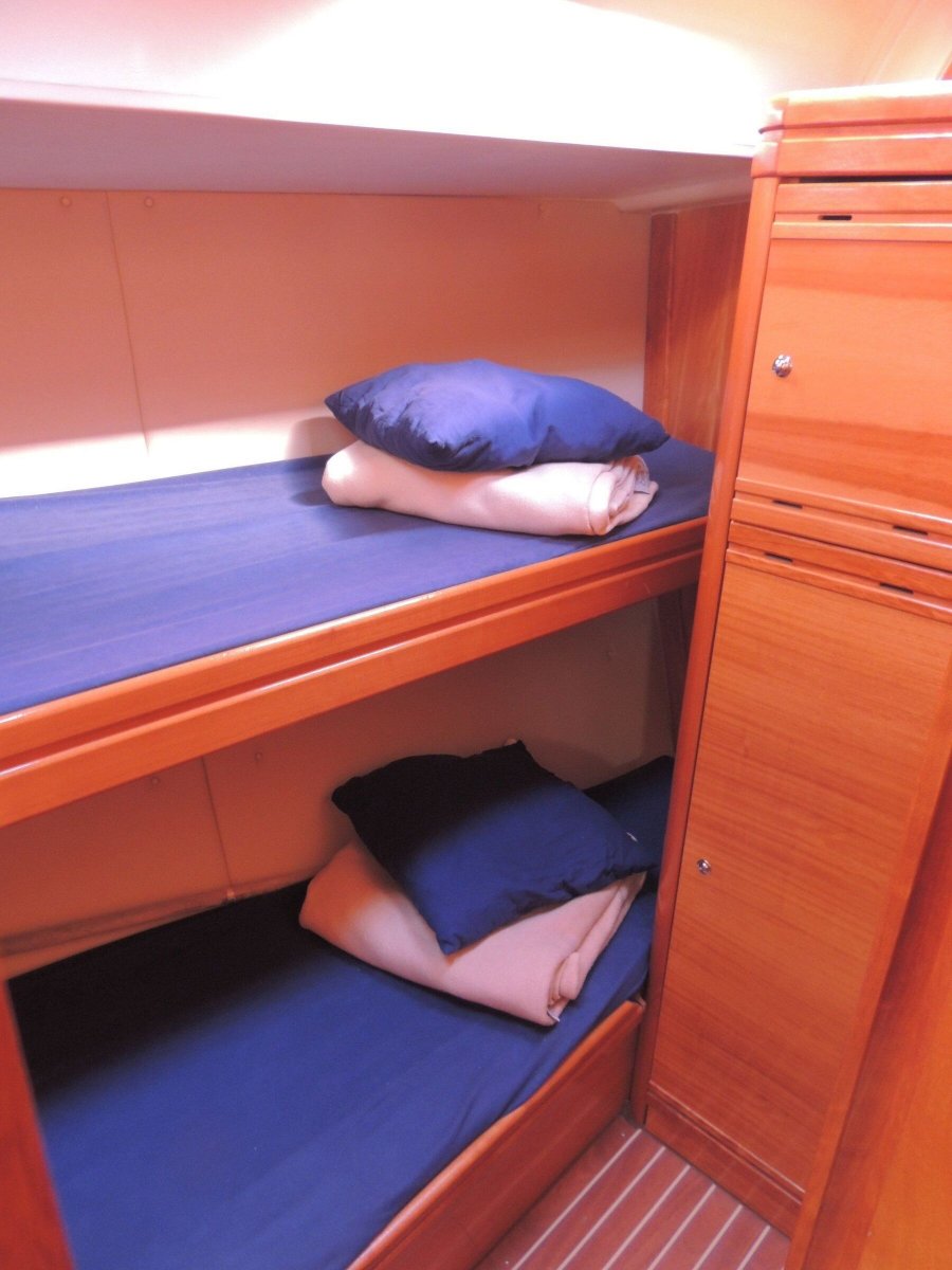 Bavaria Yachts - 4 cabine