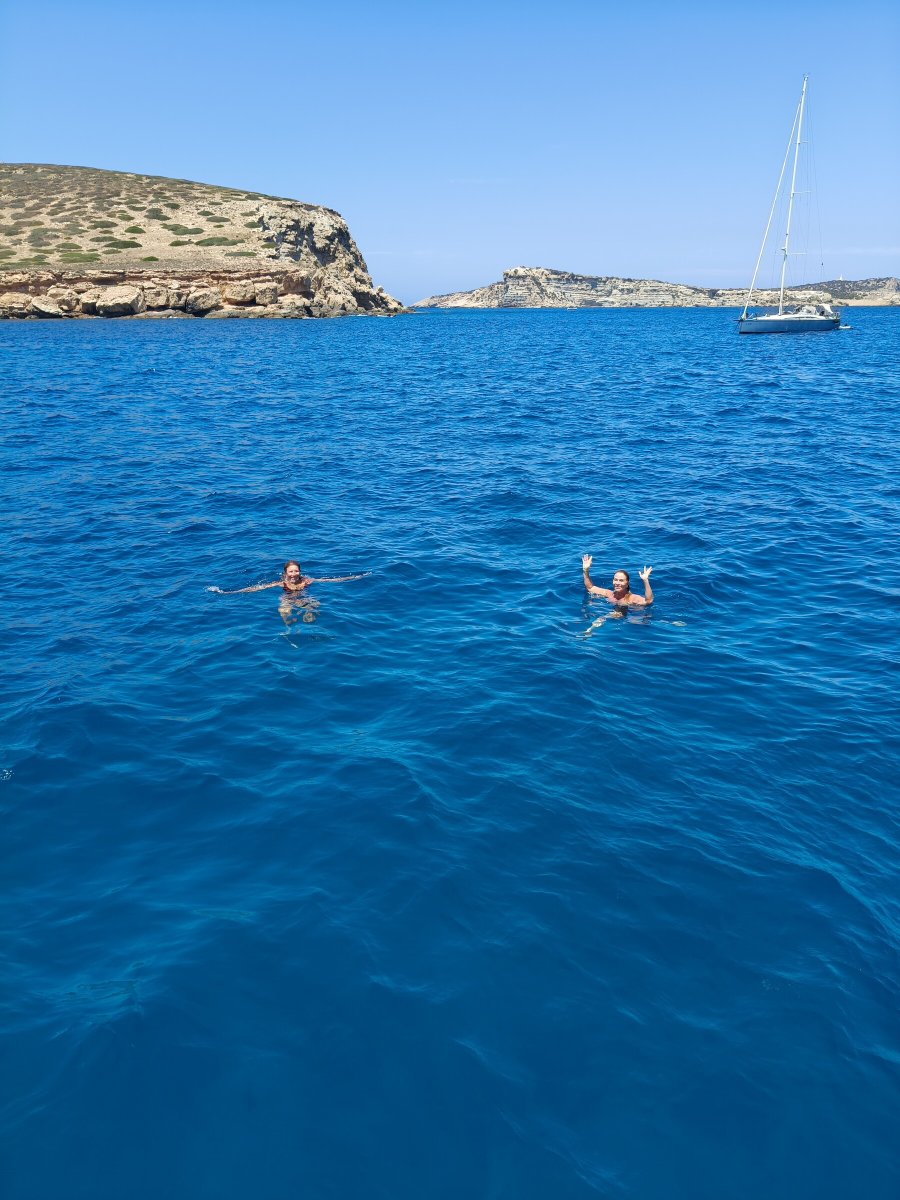 Dolphin watching cruise in Sardinia