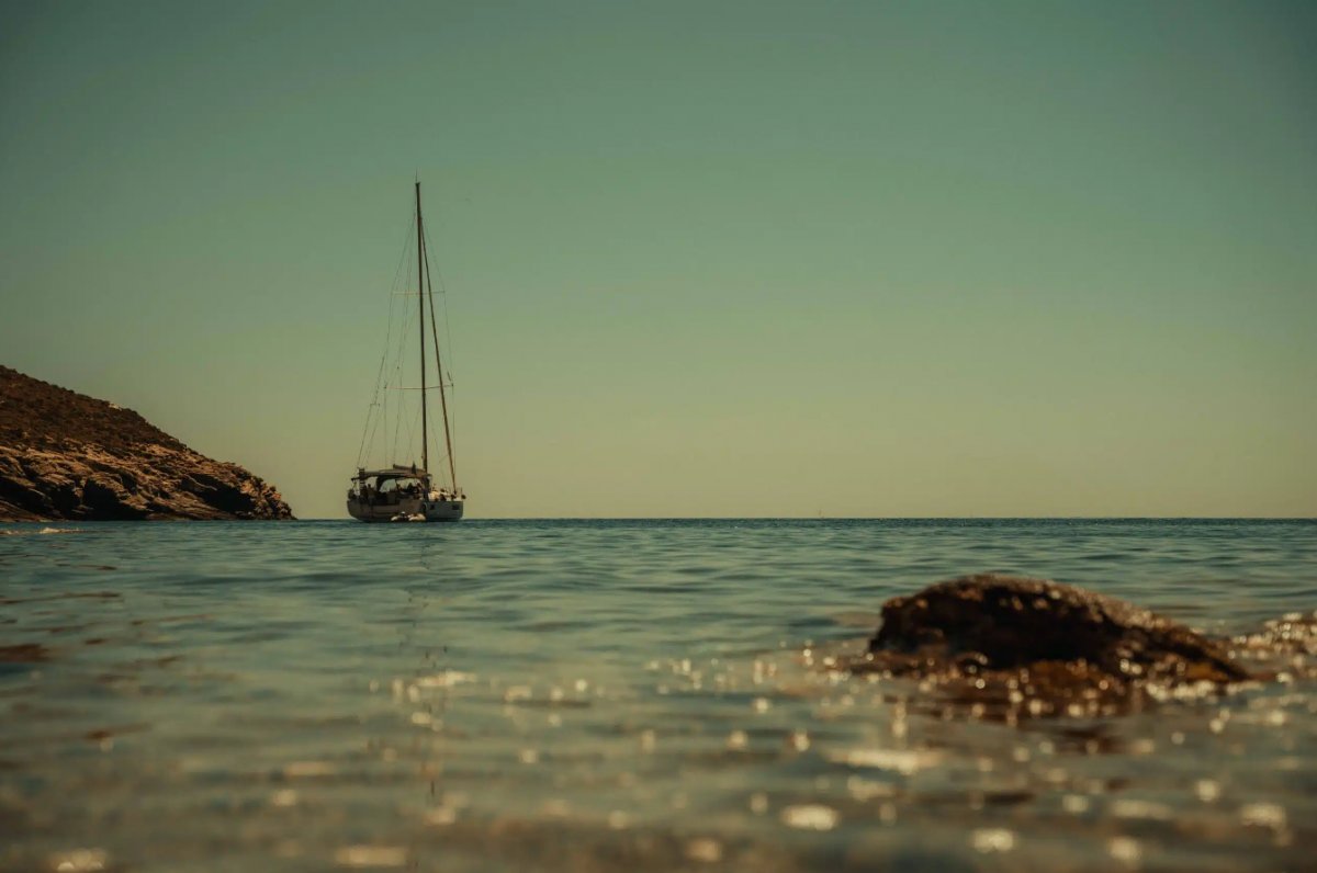 Begeben Sie sich auf eine Segelabenteuerreise durch die Kykladen