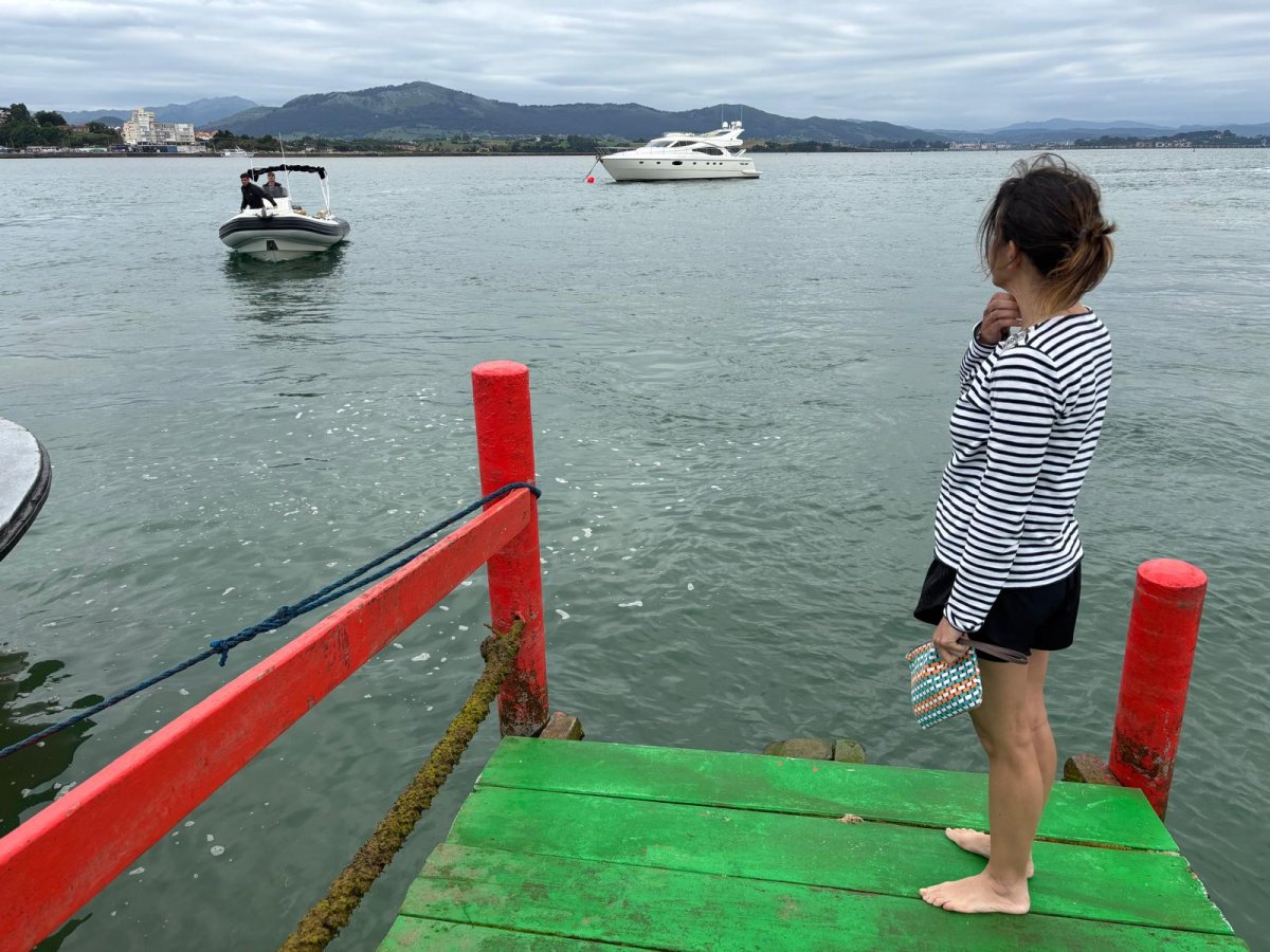 The boat arrives at Isla de Mouro