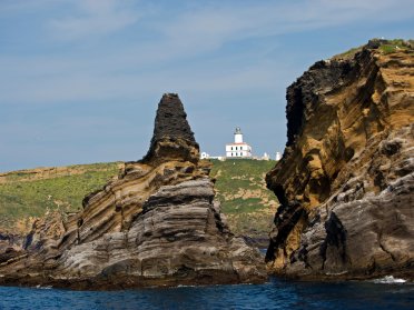 Departure by boat from Alcossebre to sail around the Marine Reserve