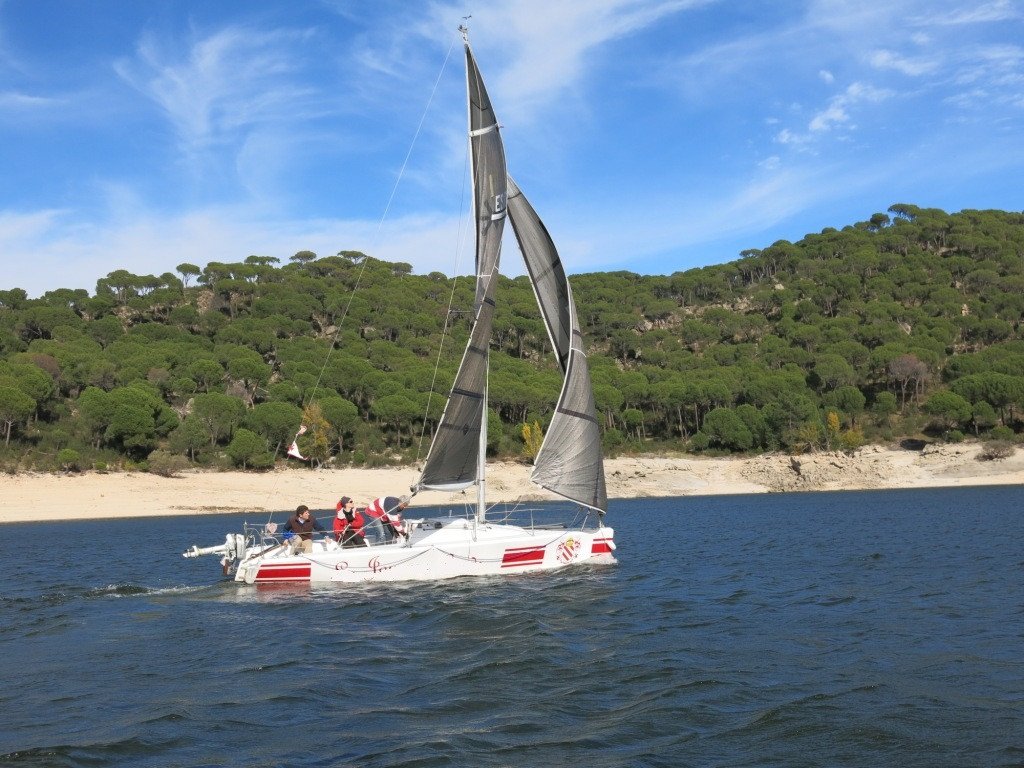 Sailing practice in San Juan Reservoir