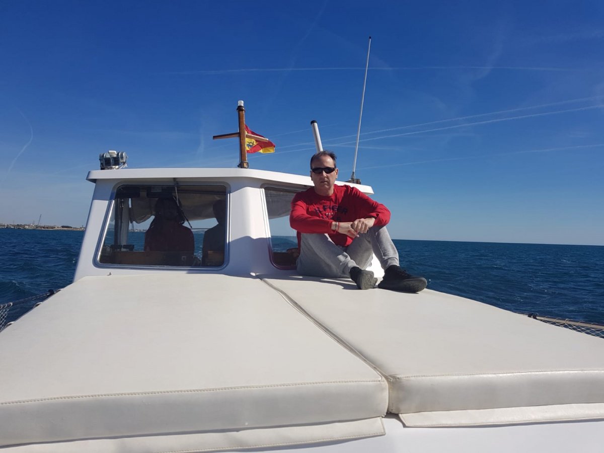 Exploring the Garraf Coast on a llaut