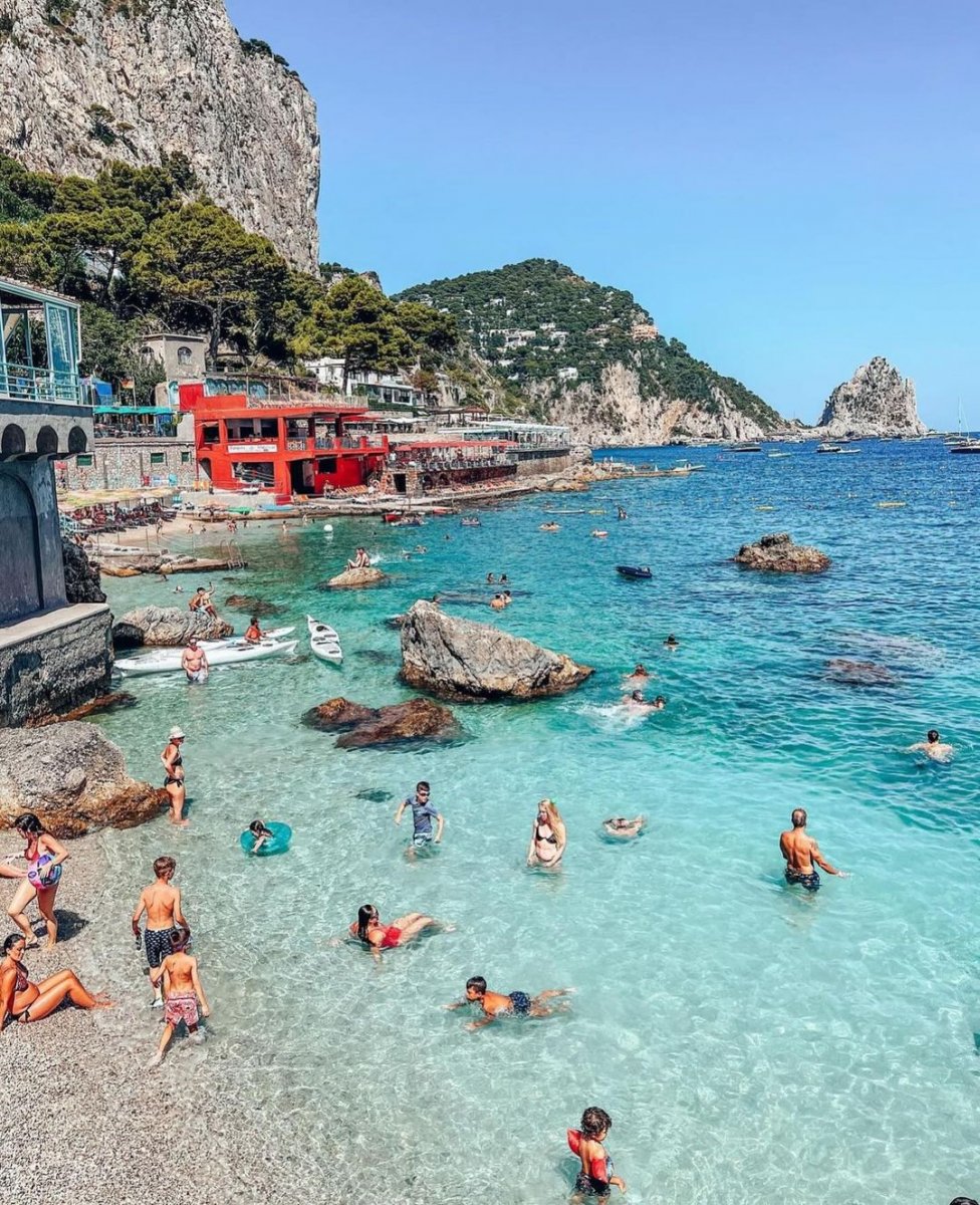 Erkunden Sie die Höhlen und Grotten von Capri mit einem erfahrenen Guide
