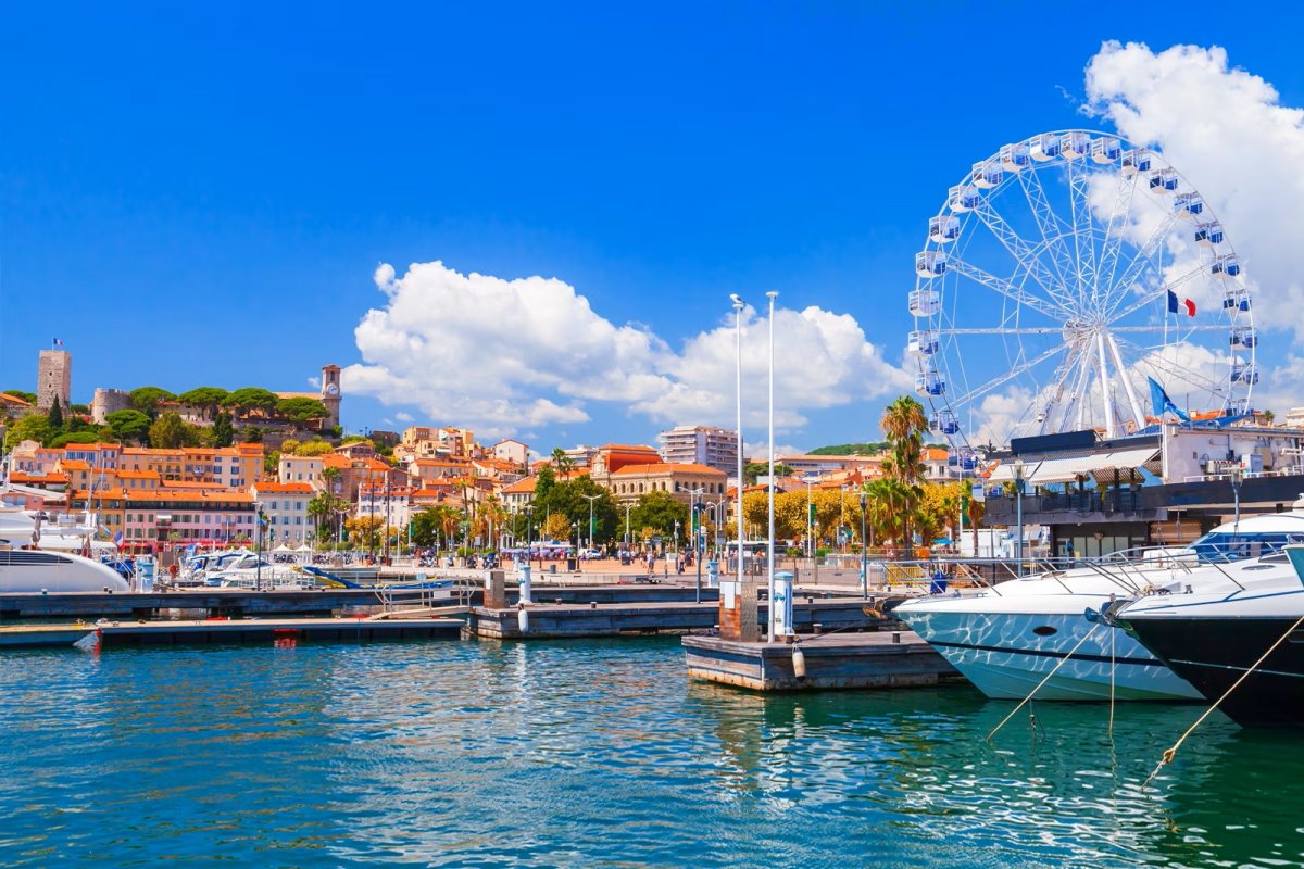 From Monaco to Valencia by sailboat