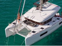 Navigazione in catamarano attraverso il Mediterraneo greco da Atene - Crociera per over 40