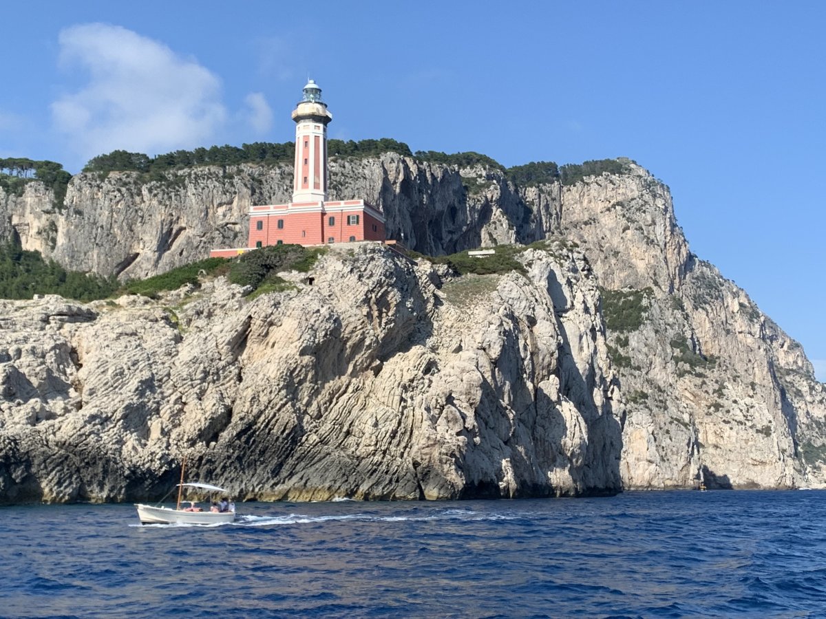 Bénéteau - 12 {{i18n.meters}}