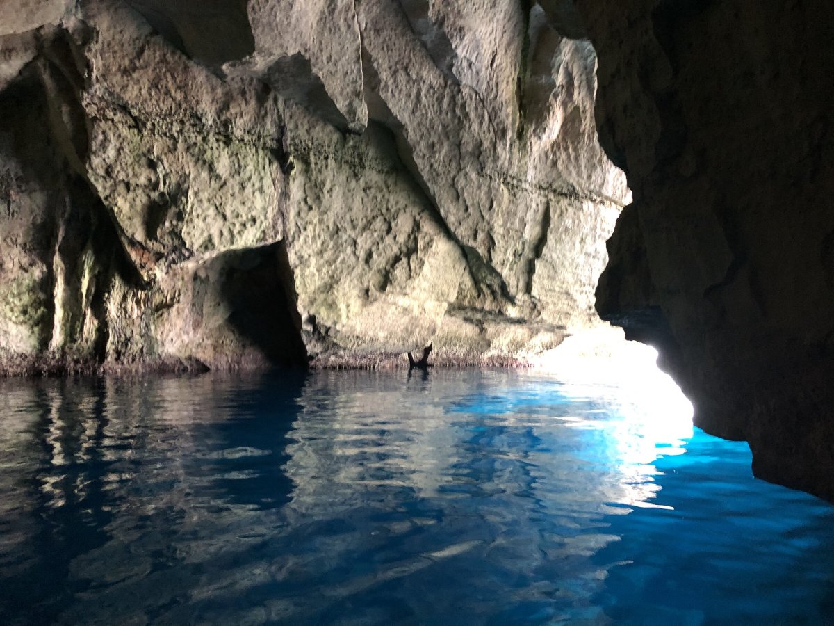 Relajarse y disfrutar de la navegación por las Baleares