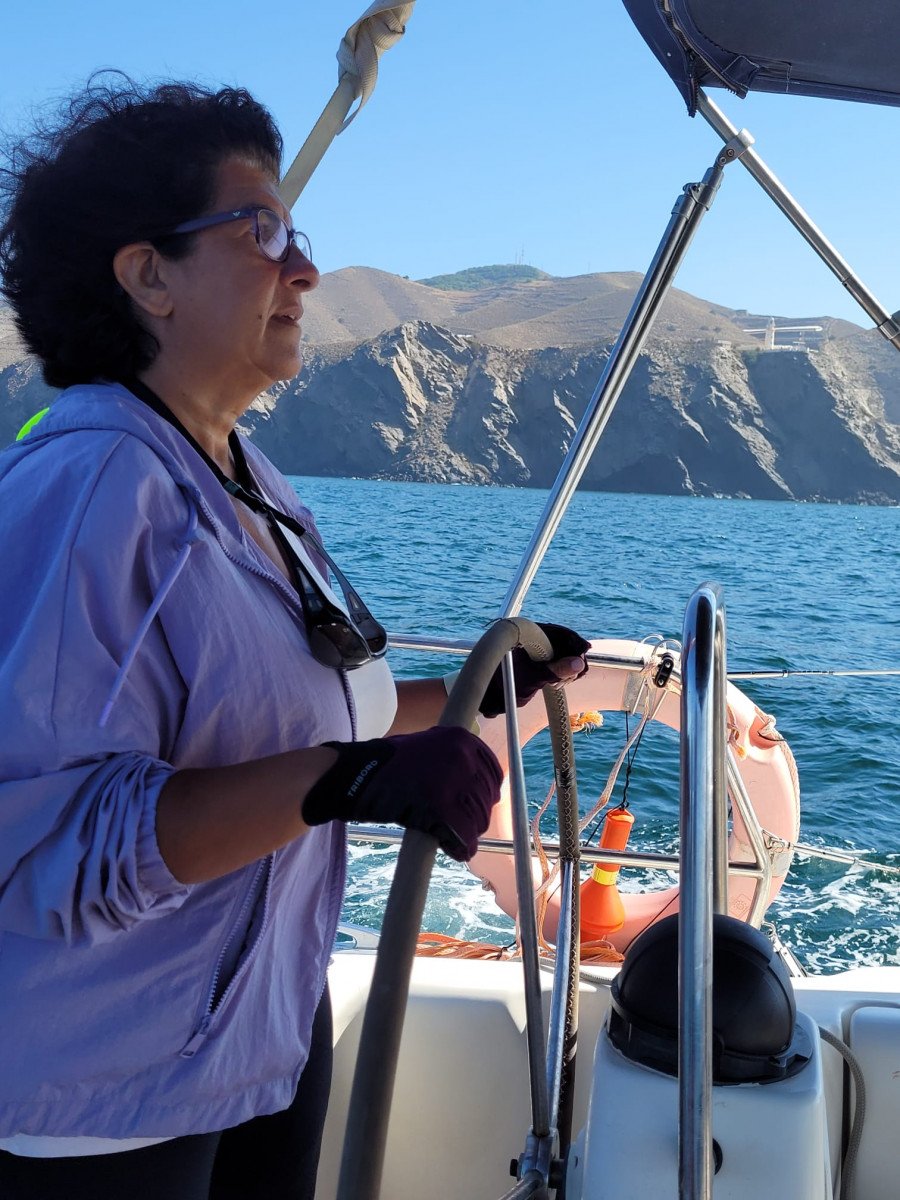 Una traversata in barca a vela da Ibiza a Benalmádena, godendo del sole e del mare