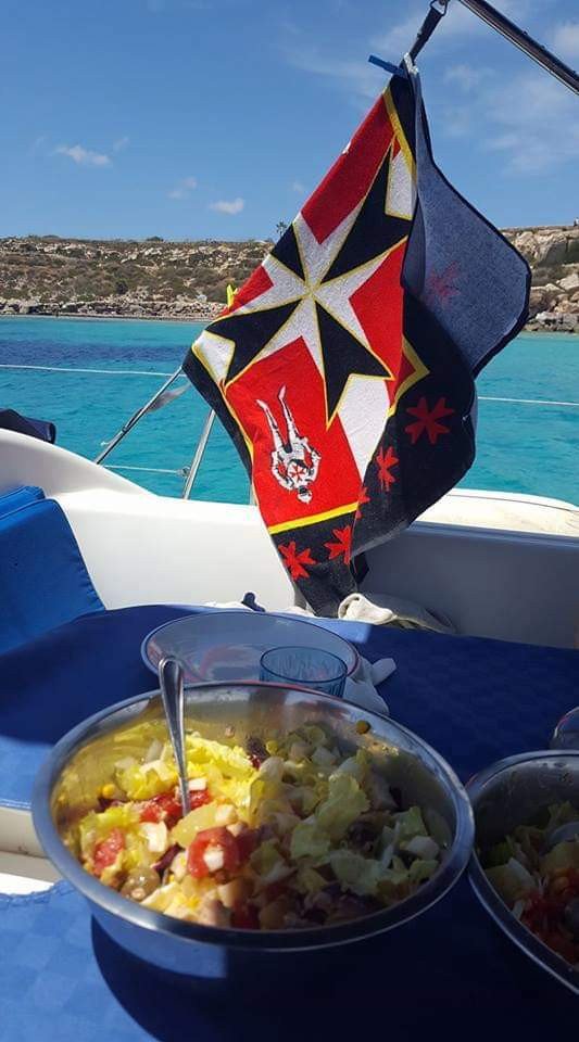 Pranzo in barca per le Egadi