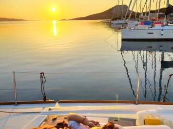 Una semana en velero por las islas sarónicas de Grecia