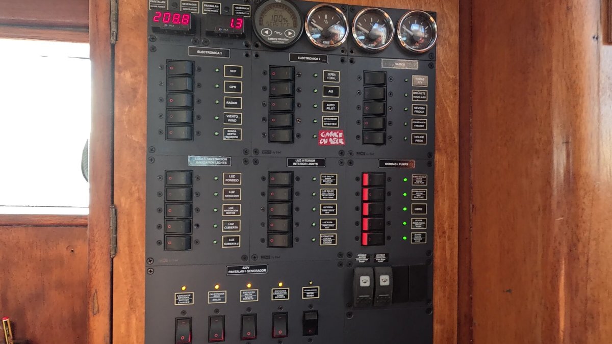 Velero - Astilleros Construcciones One Off - German Frers 696