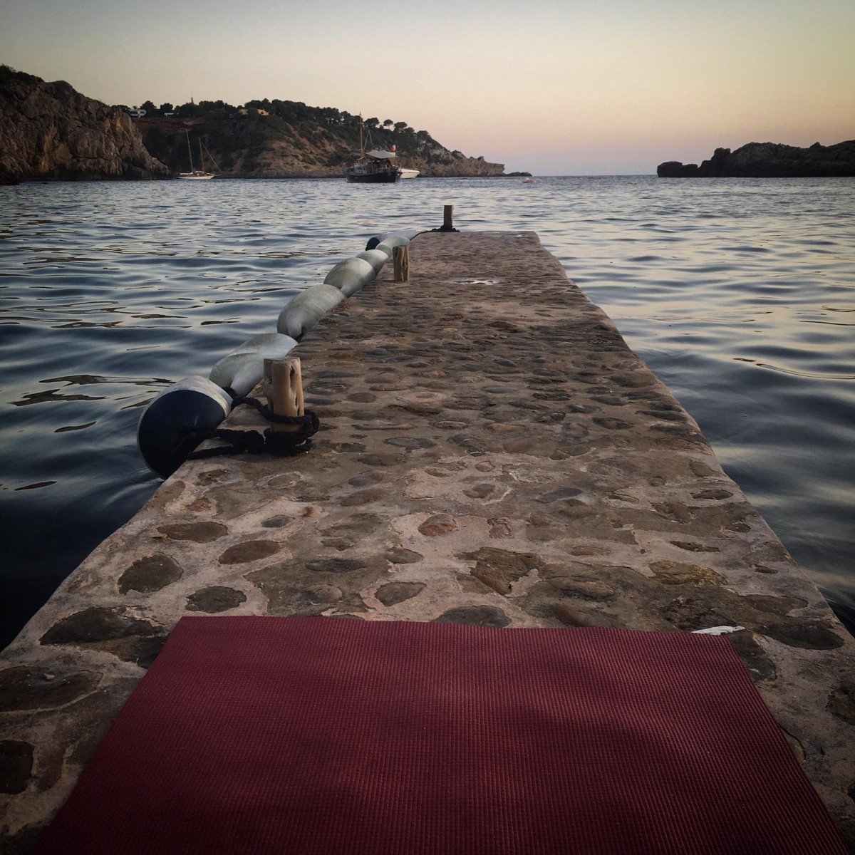 Esplora le acque azzurre di Ibiza e Formentera