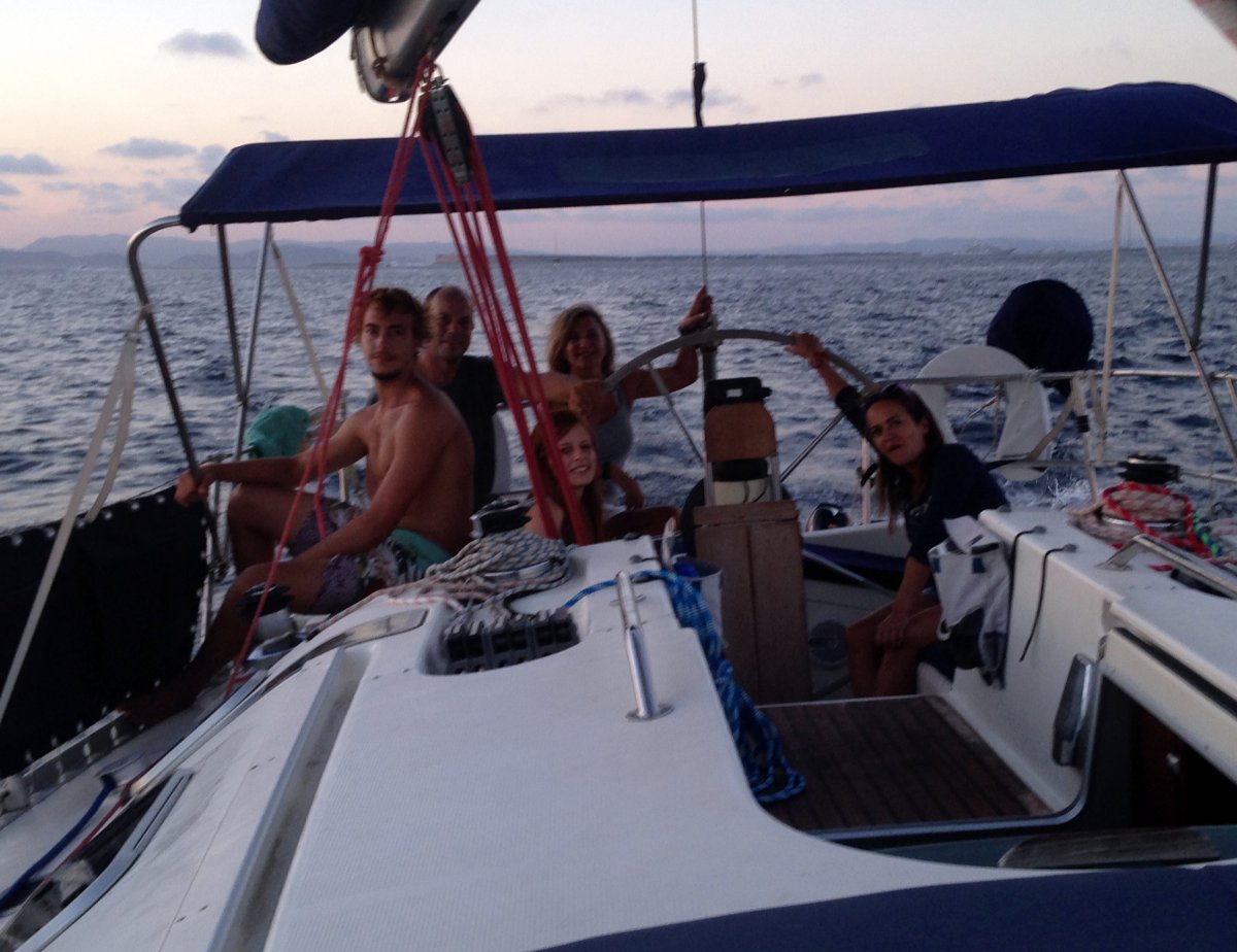 Bénéteau - 12.6 {{i18n.meters}}