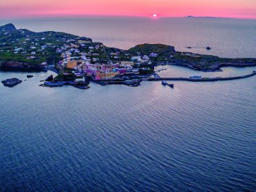 10 Days of Relaxation in Pontine on a Sailing Boat