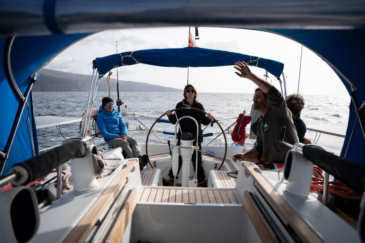 Menorca dal mare: Un'avventura in barca a vela