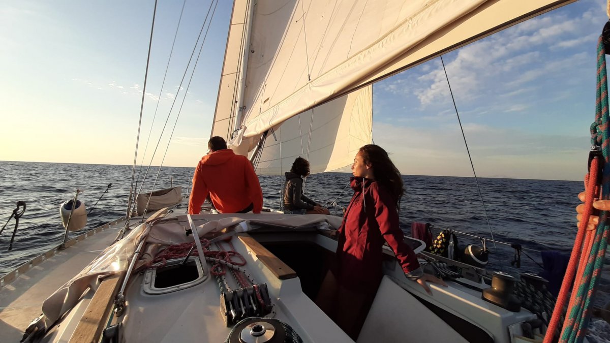 Scopri le meraviglie naturali delle isole della Maddalena, Lavezzi e Corsica in barca a vela