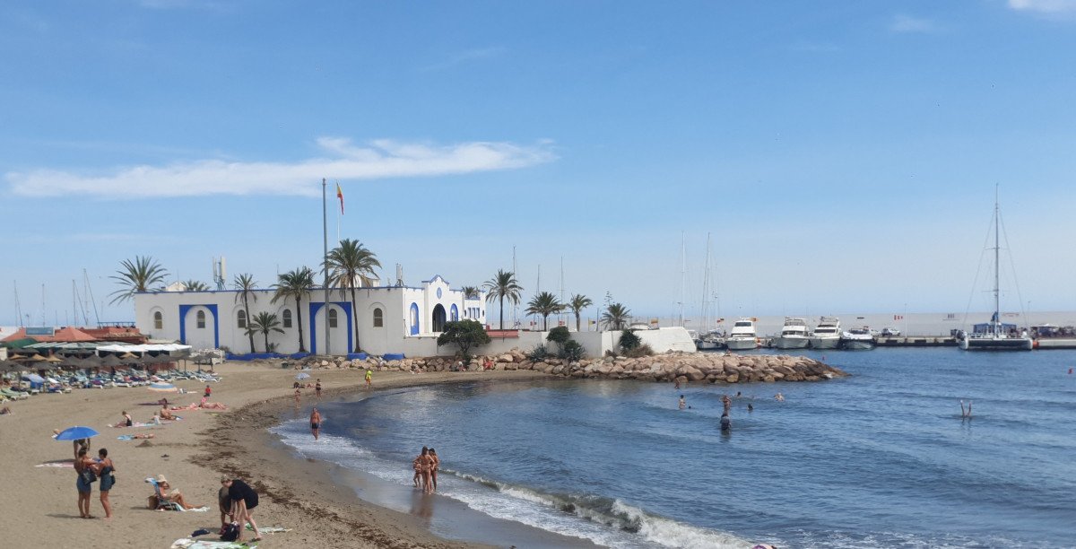 Navega por el Mediterráneo y descubre los encantos de Puerto Banús, Marbella.