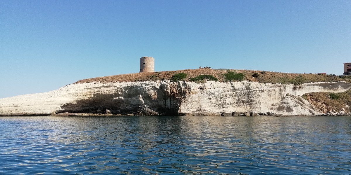 Un viaje de navegación único en la costa oeste de Cerdeña.