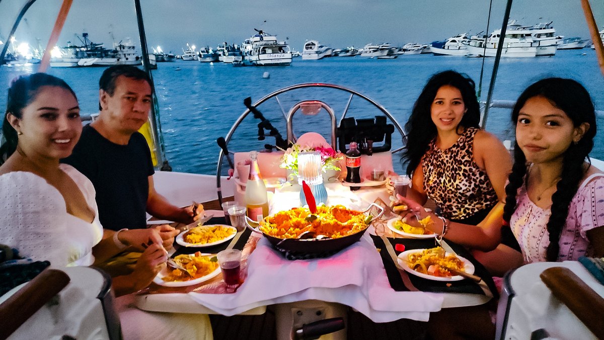 Experience the thrill of sailing through Manta's waters