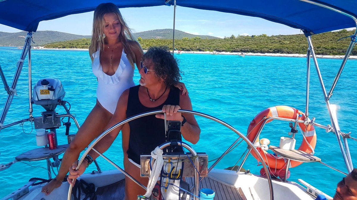 Velero - Comar Yachts - 6 personas