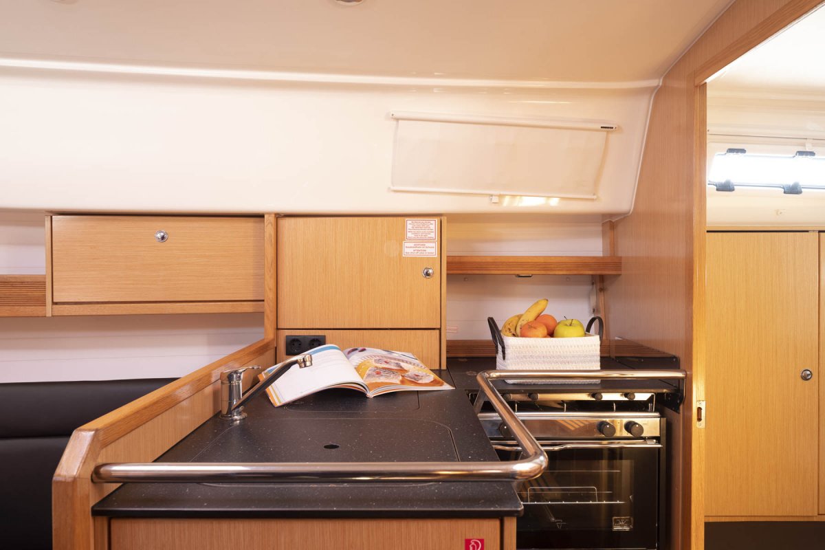 76637FF3-AF80-4F09-979B-DFBF7E4BB7D0