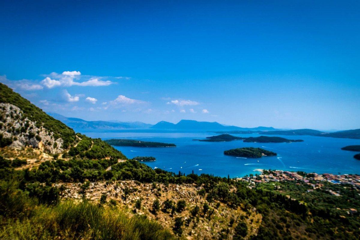 Segelbootsreise zu den Ionischen Inseln, Korinthkanal und Athen