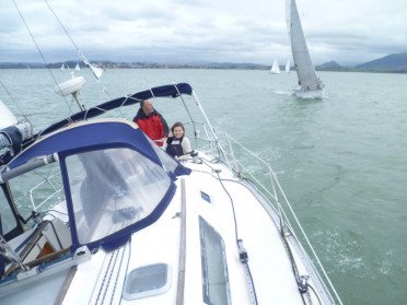 Pratiche di qualificazione di vela e motore a Santander