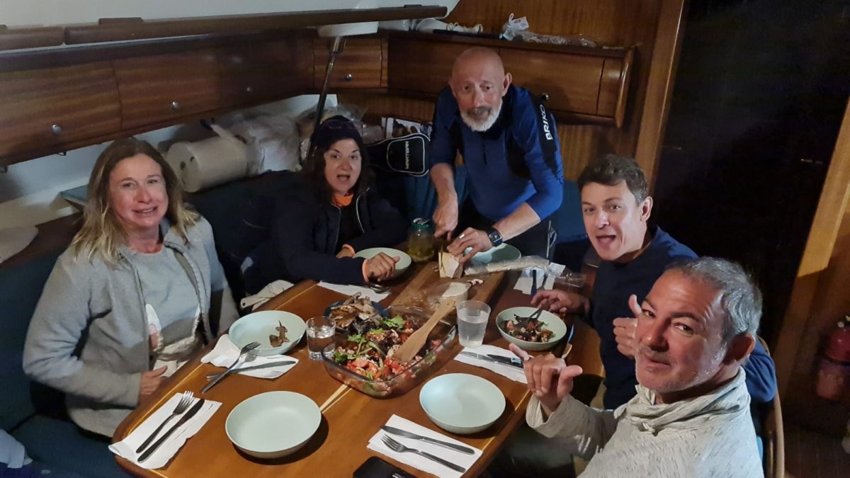 Lernen Sie sicheres Segeln auf unserem 7-tägigen Kurs von Valencia