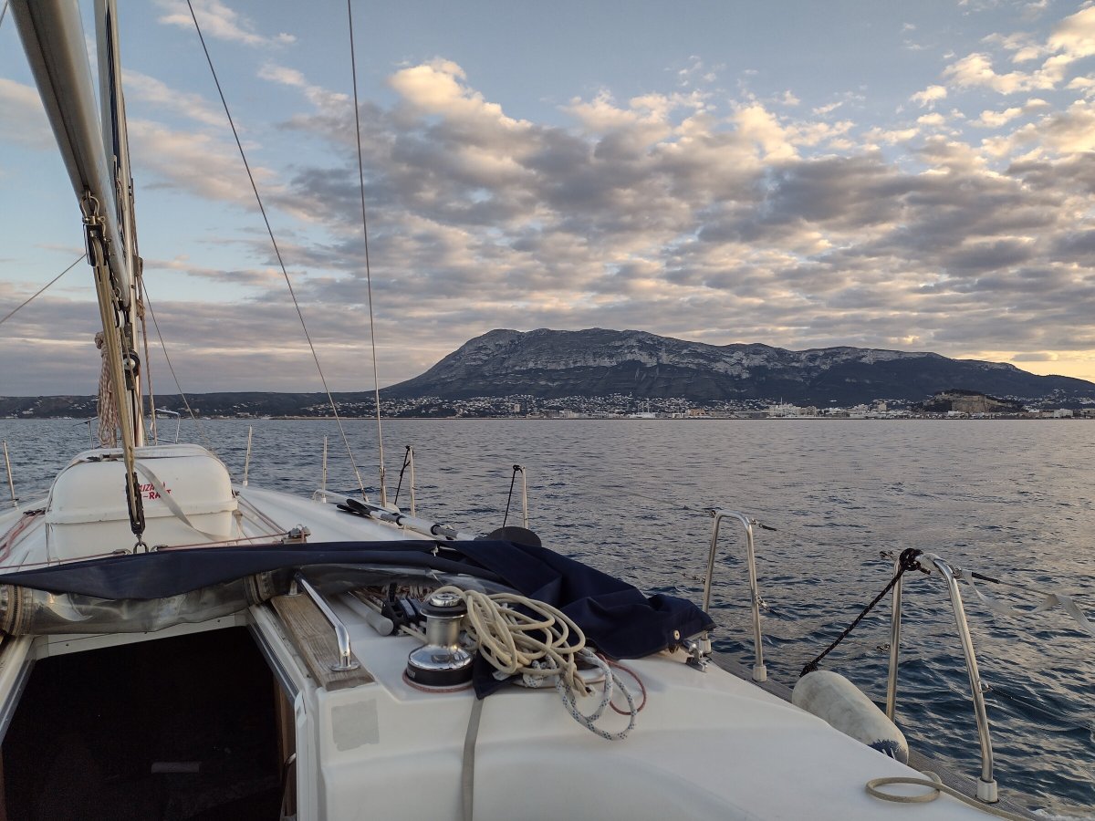 Aprende navegación con vela en un curso de 48h en Valencia