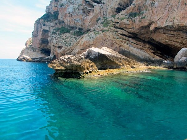Un'avventura in mare con viaggio di pesca ed escursione in barca a Serra Gelada