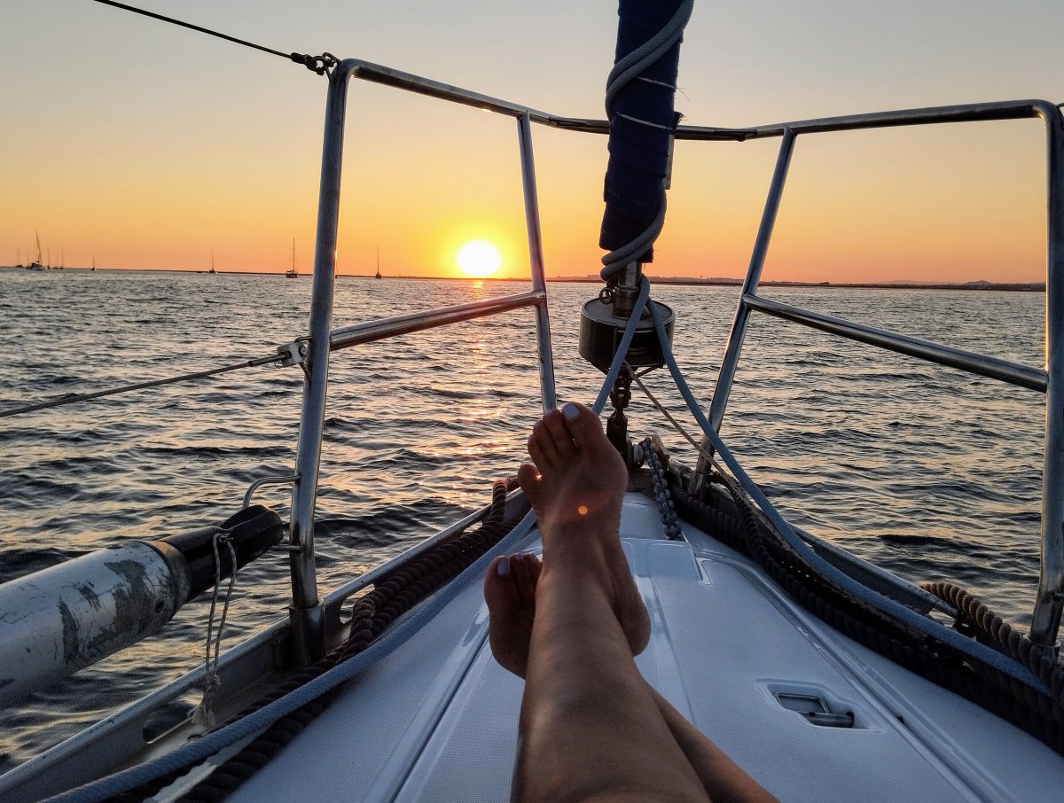 Sailboat excursions along the Huelva coast