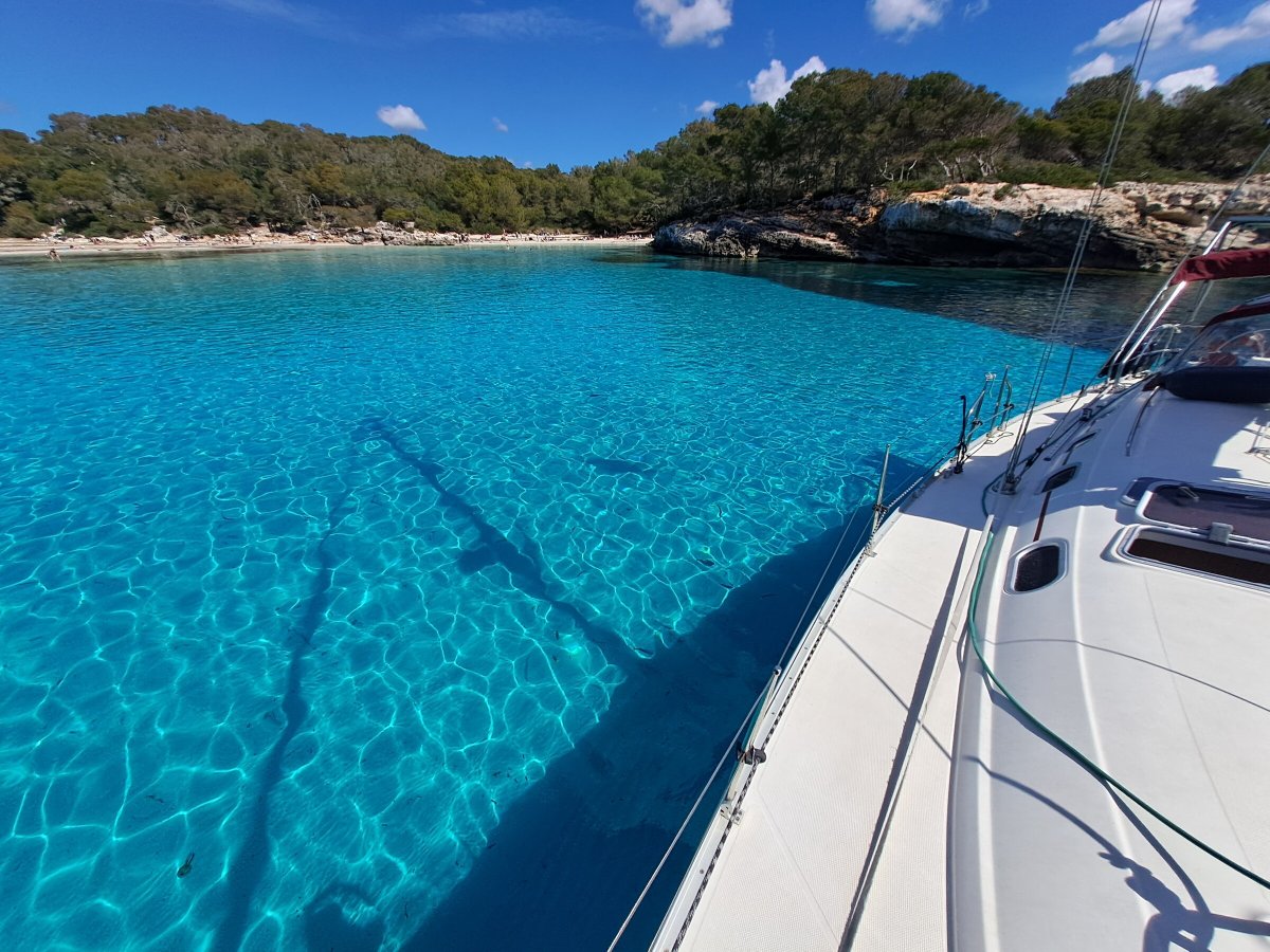 Dufour Yachts - 12 personas