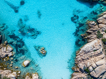 Katamaran-Urlaub in Sardinien und Korsika: 7 Tage auf der neuen Bali 5.8