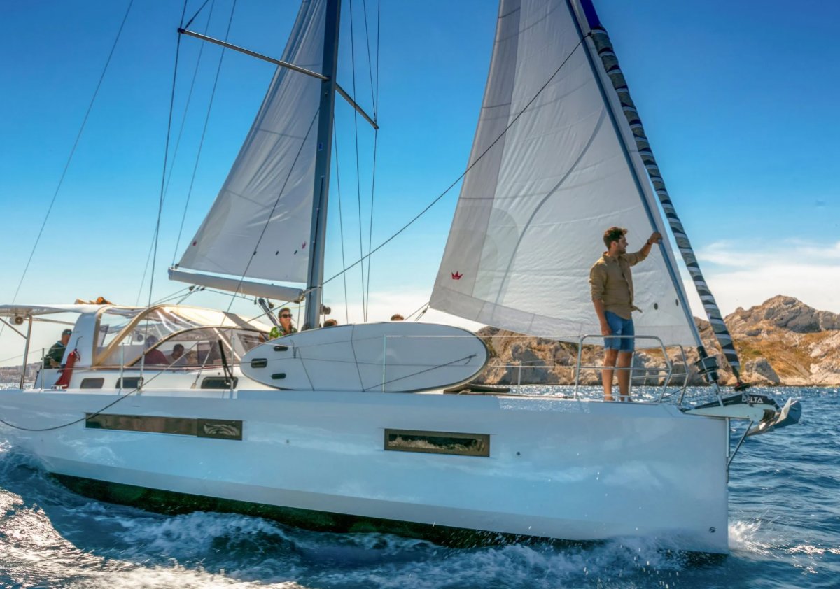 Explore the coast of Capri Island by catamaran