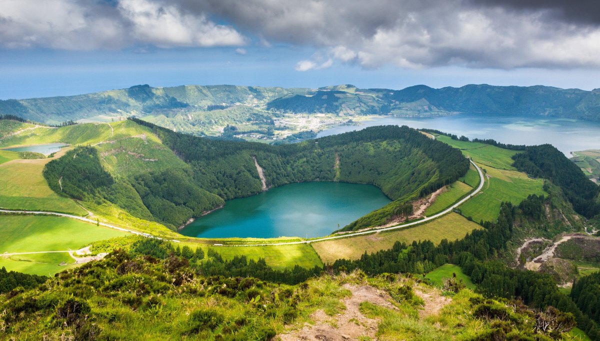 Discover the Azores on a sailing cruise